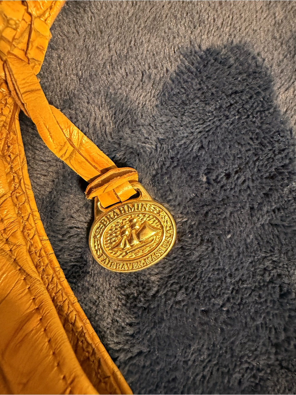Vintage Brahmin Butter Croc-Embossed Shoulder Bag - Picture 5 of 8